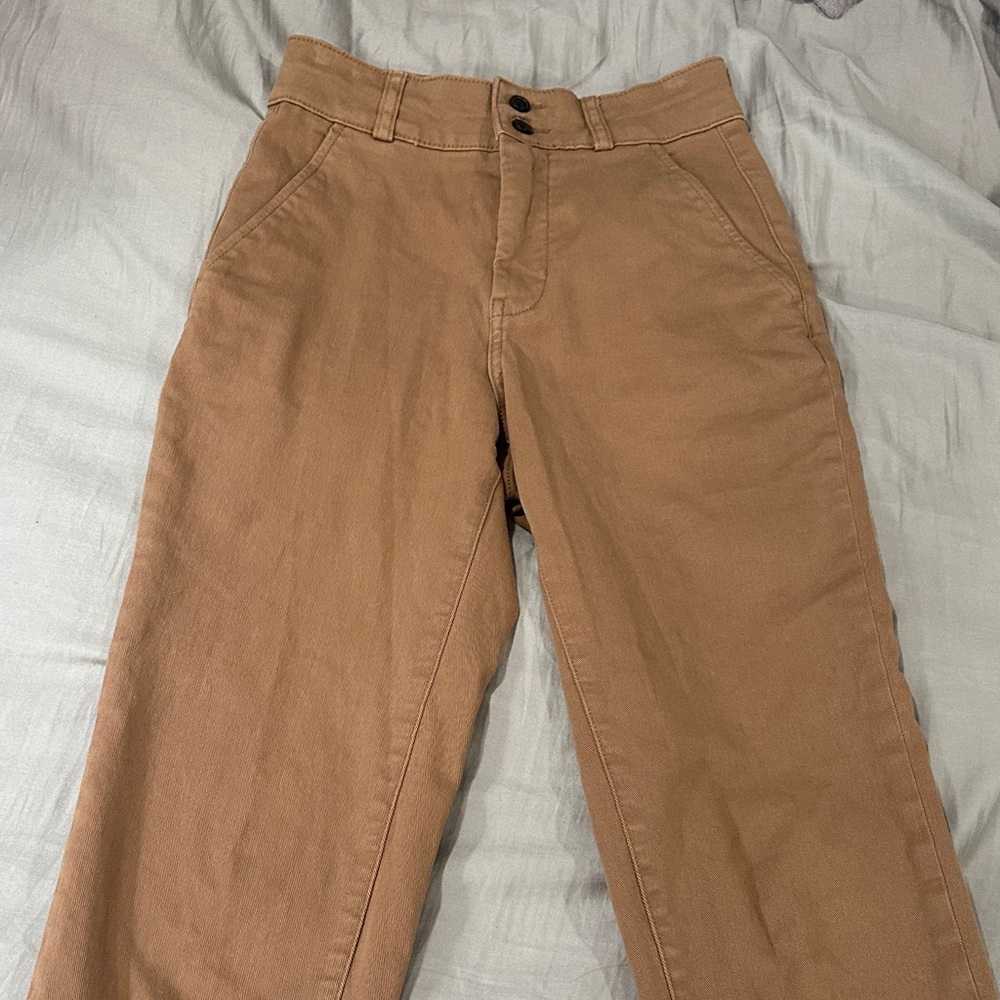 Everlane Women's Tan Capris